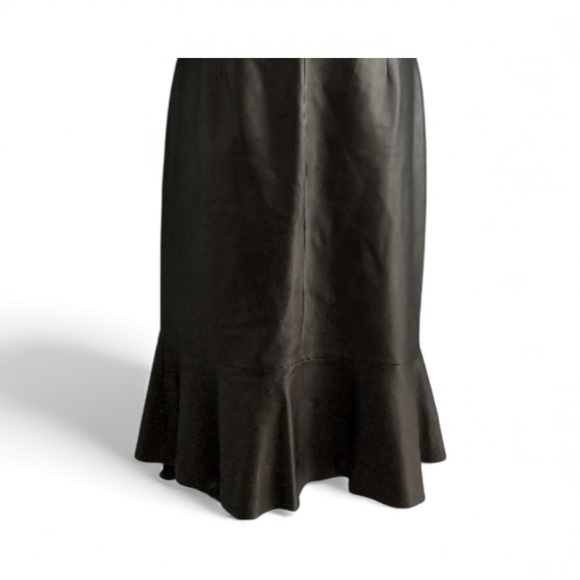 Colette Mordo Dresses & Skirts - Colette Mordo Elegant Black Midi Skirt with Flared Hem